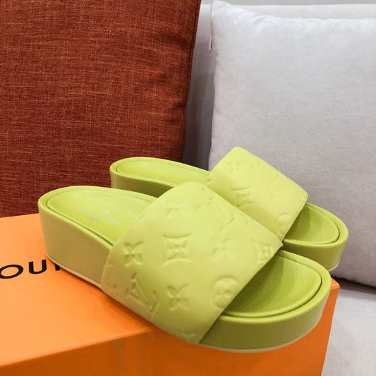 L V - Platform Slides (Neon)