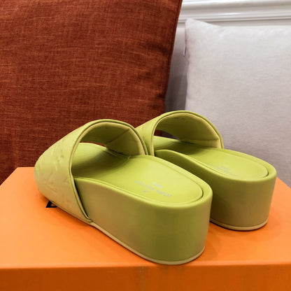 L V - Platform Slides (Neon)