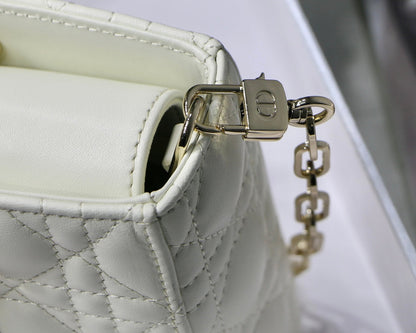 D I O R - Little White