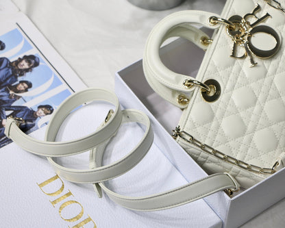 D I O R - Little White