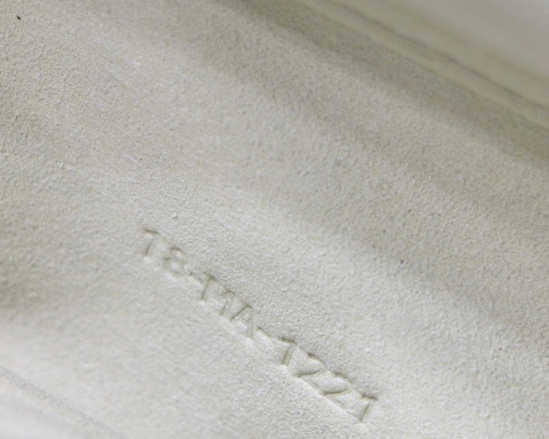 D I O R - Little White