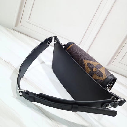 Lv belt bag 16*12.5*10cm