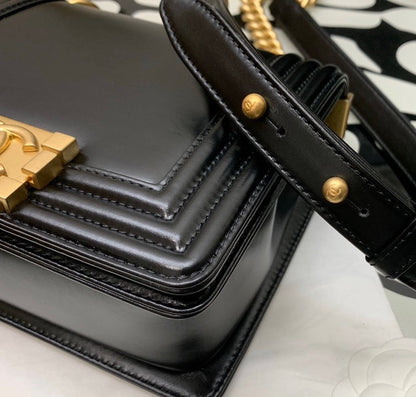 C h a n e l boy 18cm