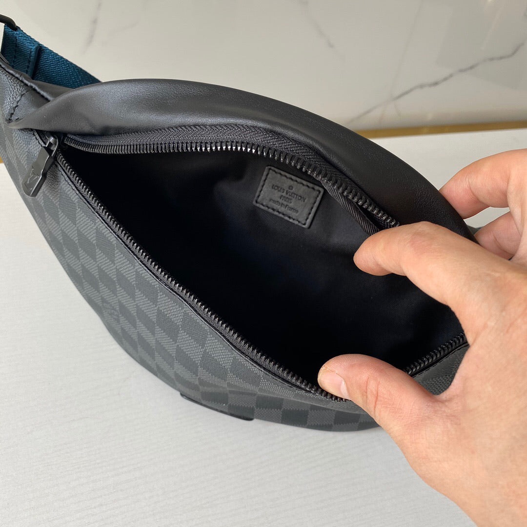 Lv new bumbag black