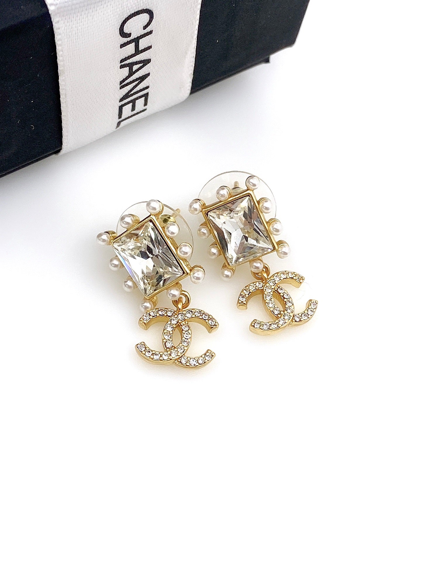Grand luxury earrings