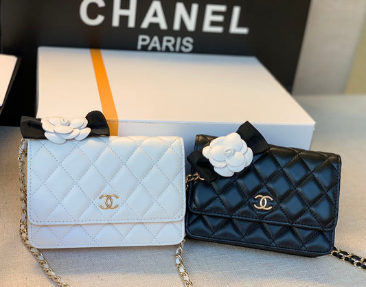 C h a n e l 15cm black/white