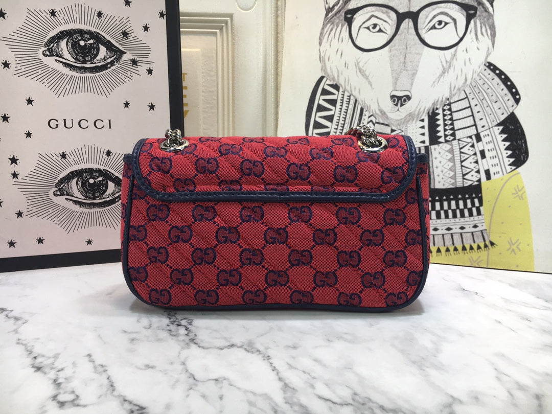 G u c c i red 22x14x6