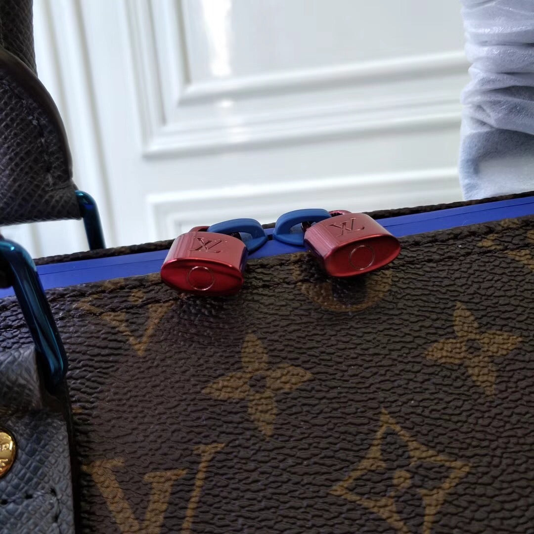 Lv duffel