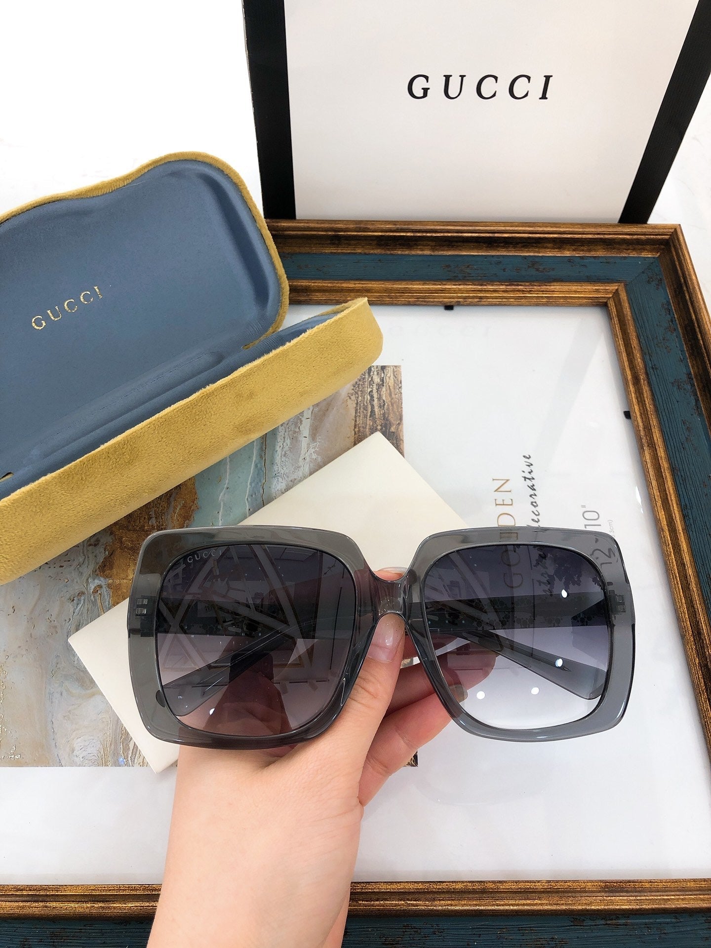 Women sun galsses sunnies