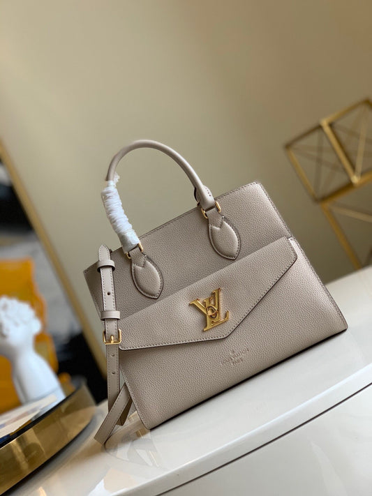 Lv day bag cream