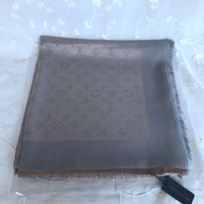 Lv gray scarf