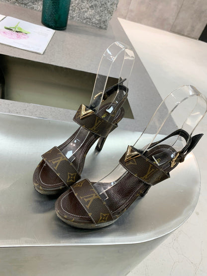 L v 10.5 cm heel 34-42