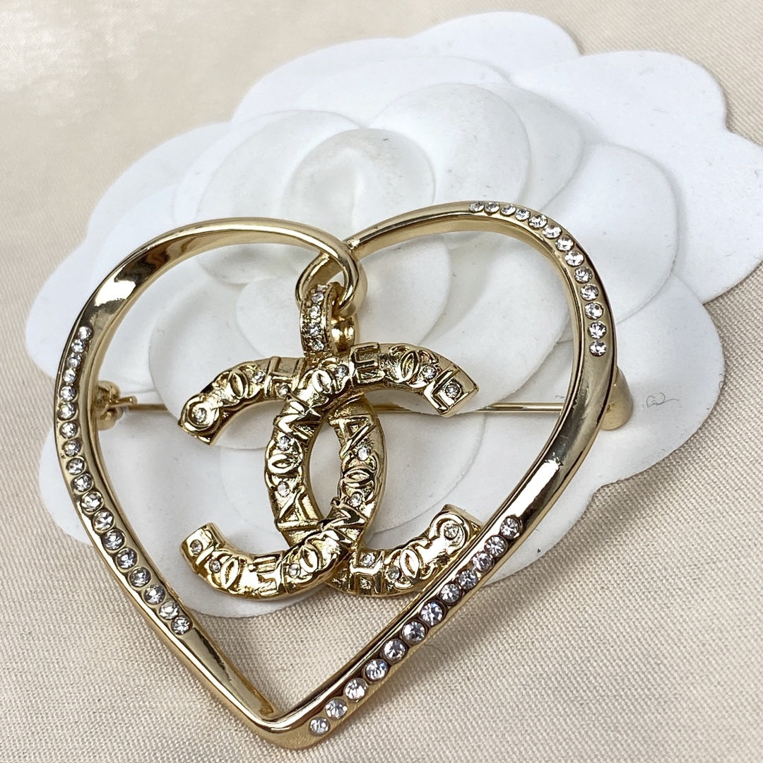 C h a n e l brooch