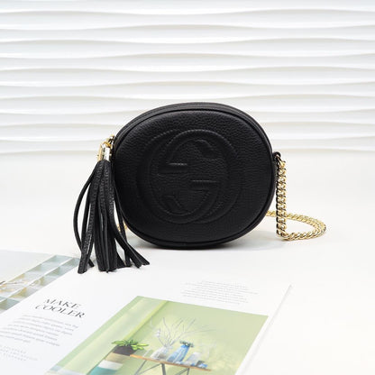 G u c c I black 18x14x4cm