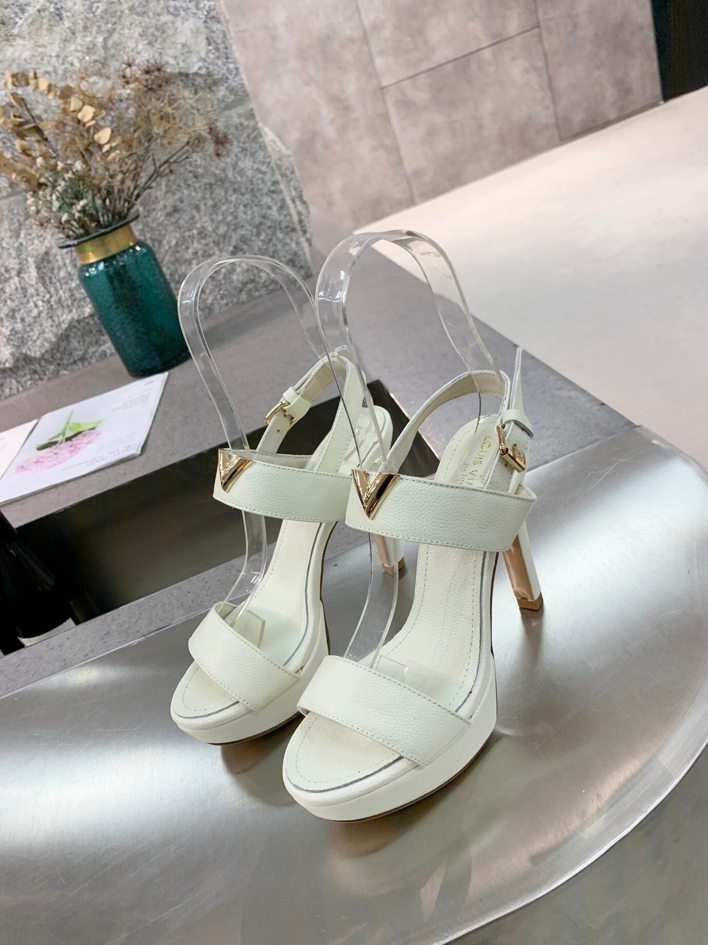 L v 10.5 cm heel 34-42