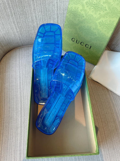 G u c c i new 2021 slides