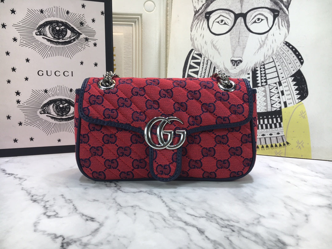 G u c c i red 22x14x6