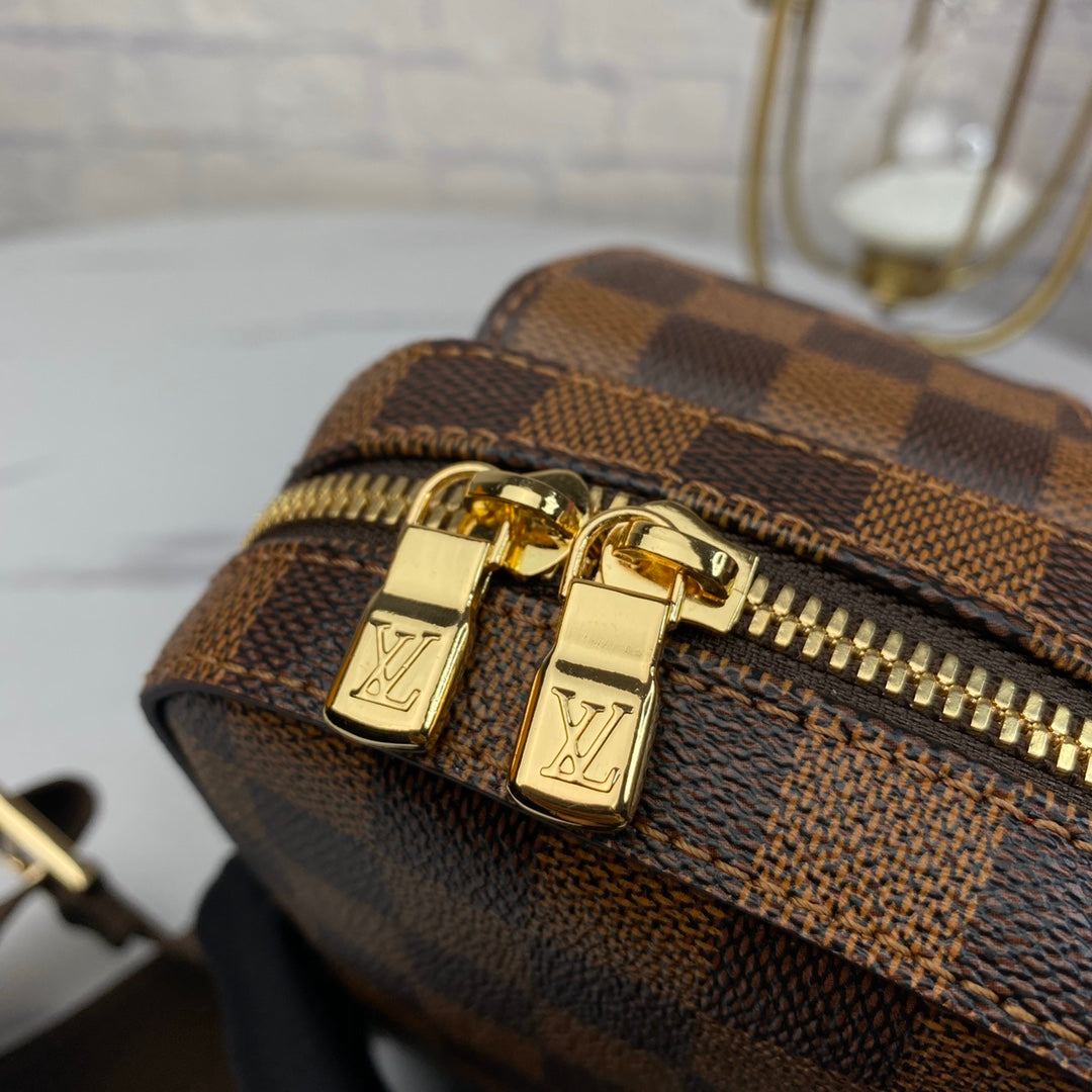 L v messenger two colors  12*20*6CM 7