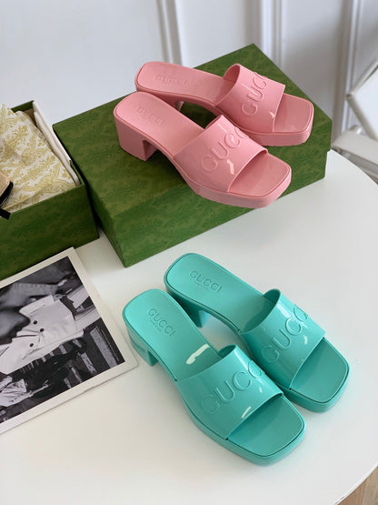 G u c c i new 2021 slides