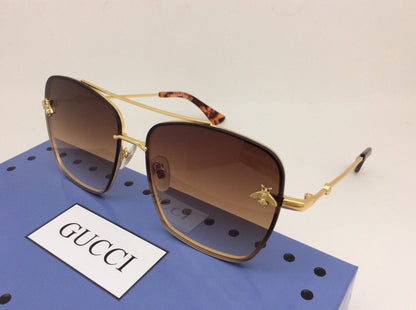 Classic frame sunglasses