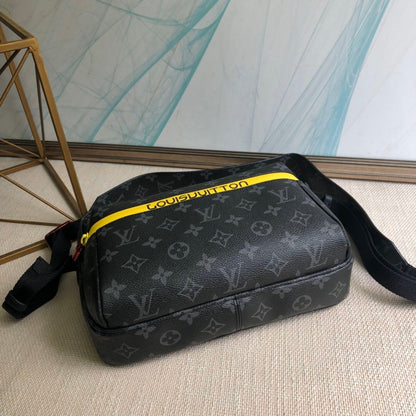 Lv pouch 25×17×5cm