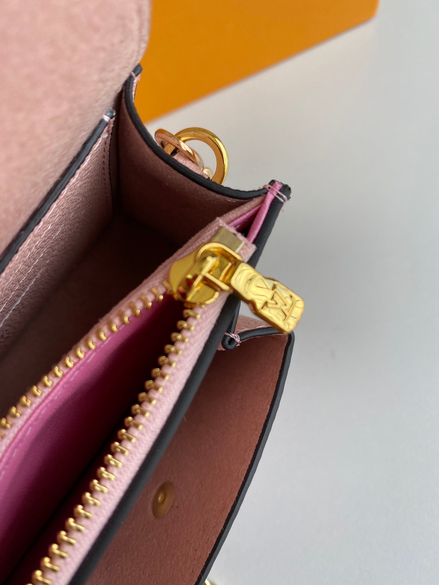 Lv 13*10.5*4cm 3 colors