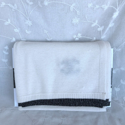 modern stylish b/w scarf