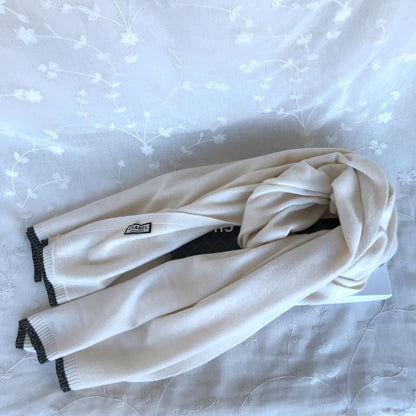 modern stylish b/w scarf