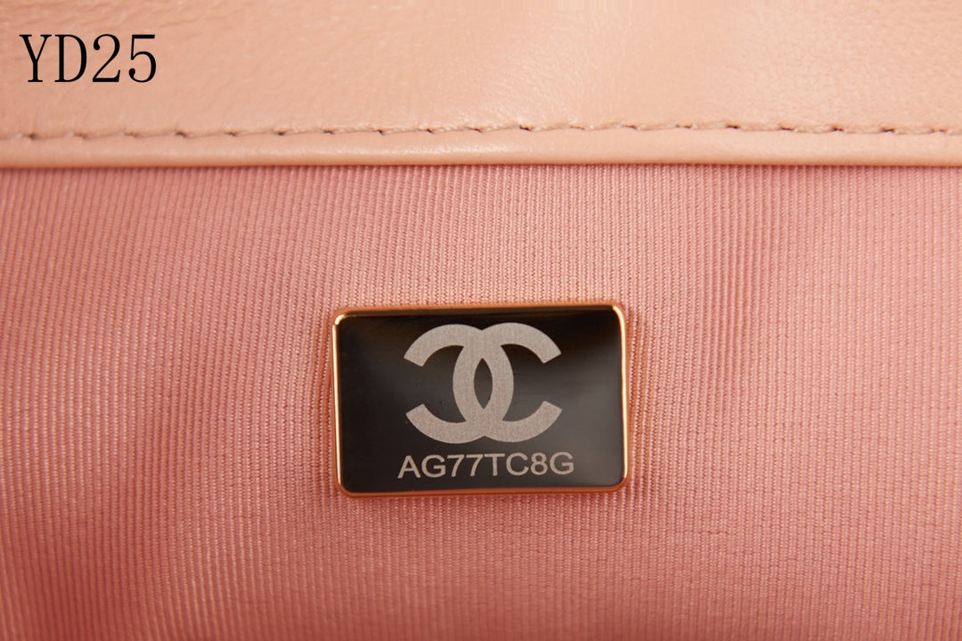 C h a n e l pink