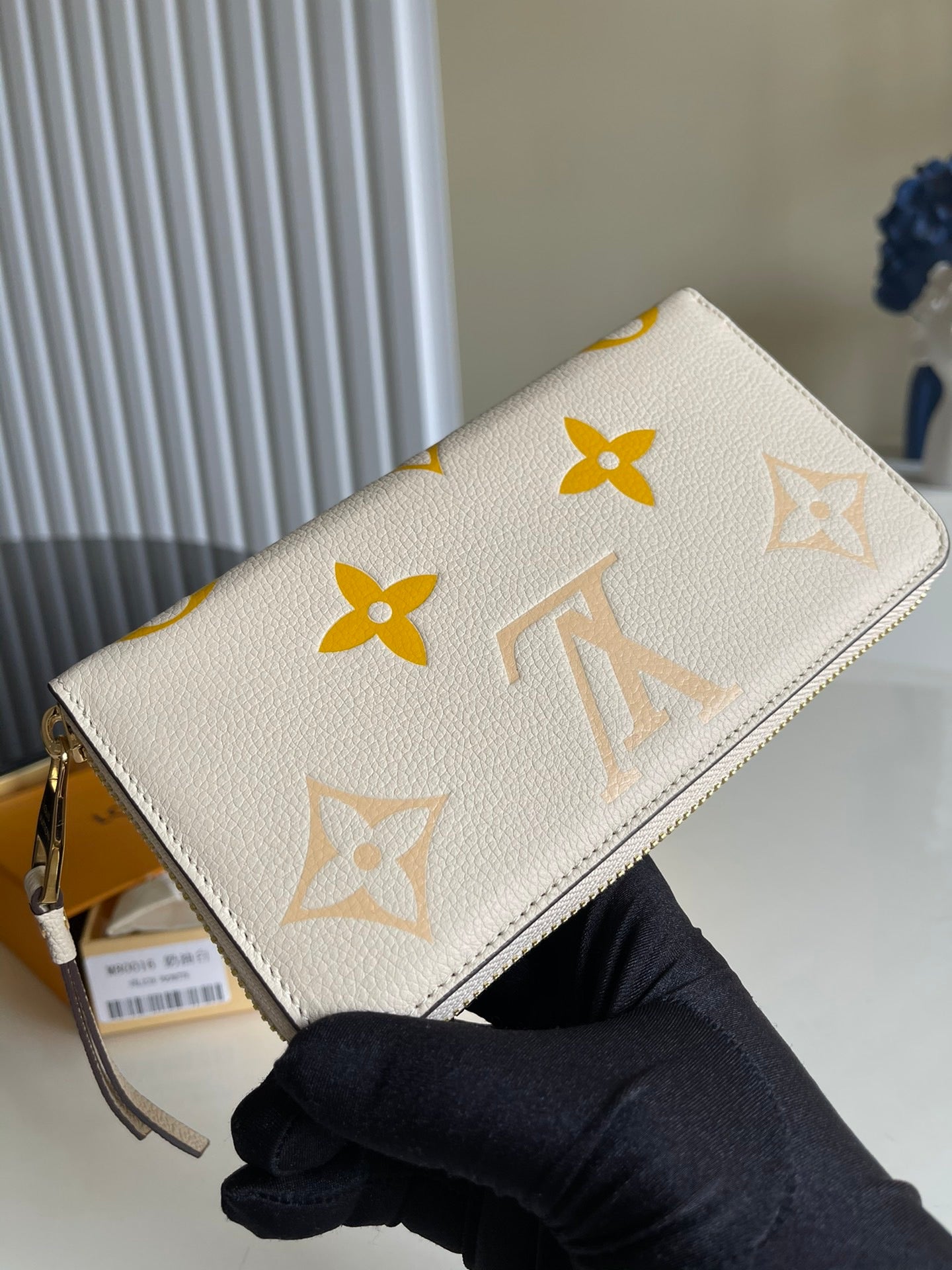 Lv wallet 19.5x10.5x2.5cm