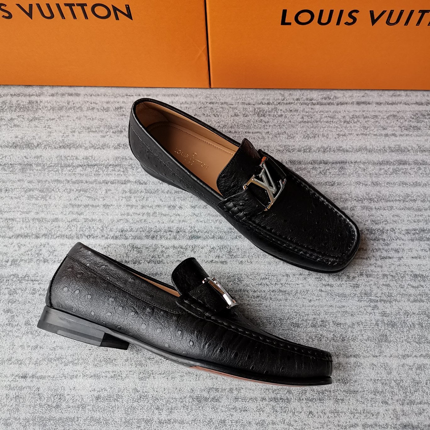 L V - O S T R I C H - L O A F E R S