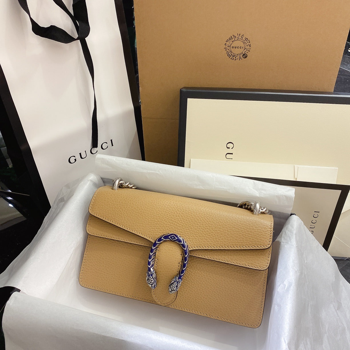 Gc 𝐷𝑖𝑜𝑛𝑦𝑠𝑢𝑠 25.5cm