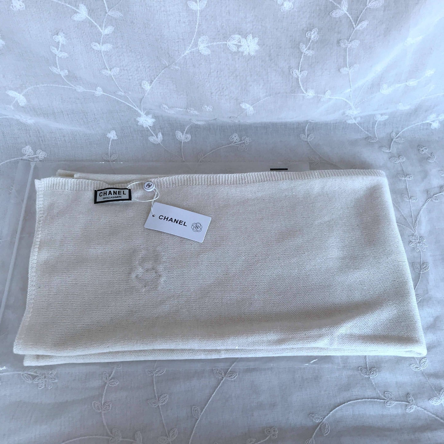 modern stylish b/w scarf