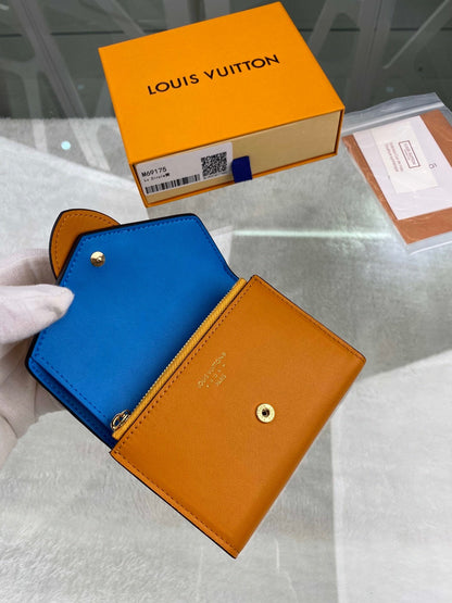 Lv wallet circle