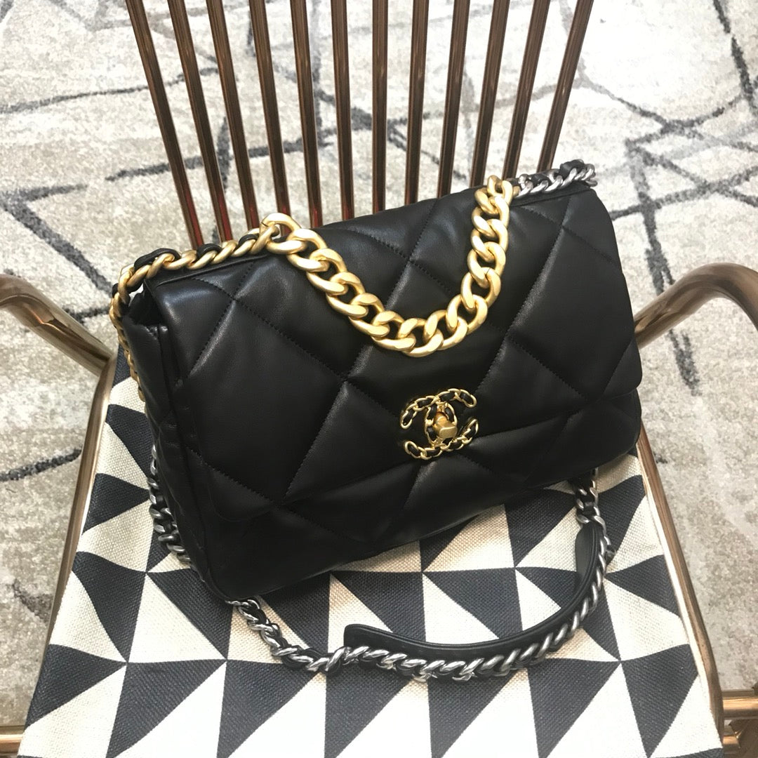 C h a n e l black 20  30 10(cm)