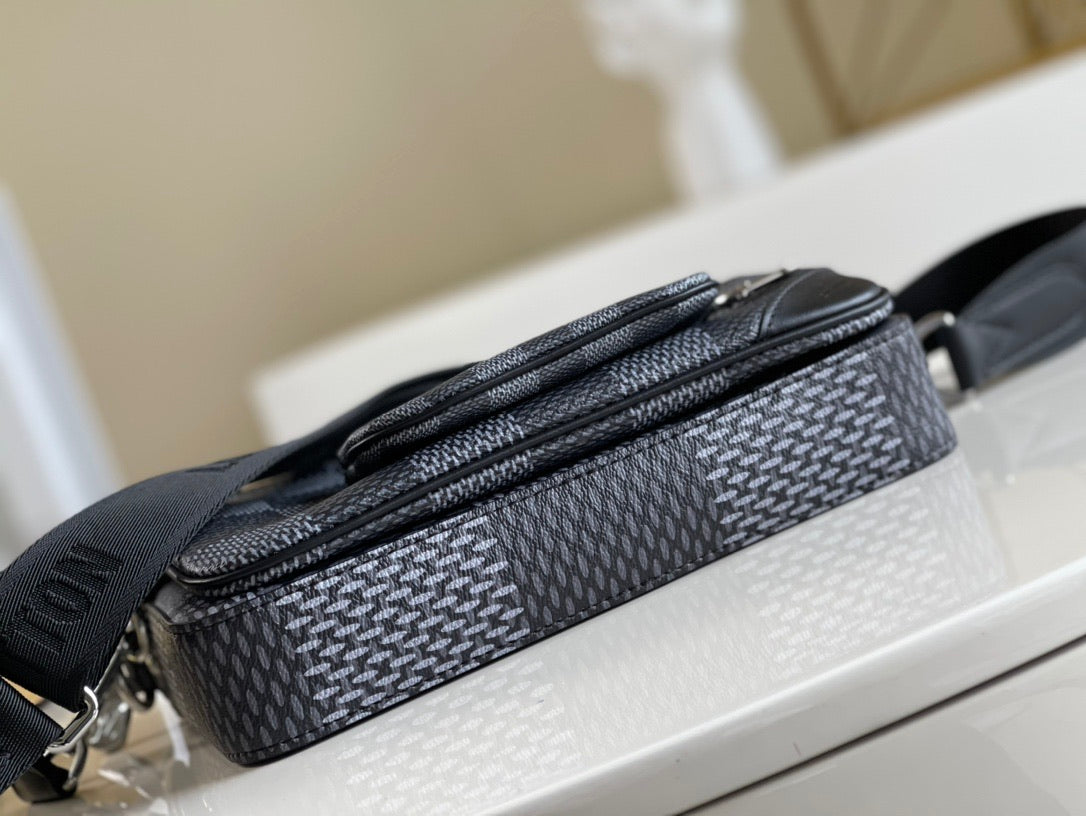 Lv eclipse 25.0 x 18.5 x 7.0