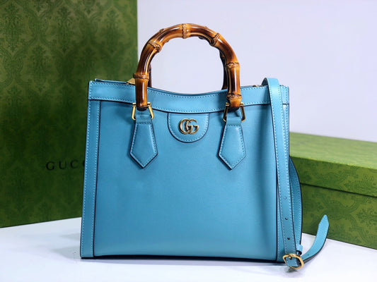 G u c c i blue Diana 20x 16x 10 or 27x 24x 11