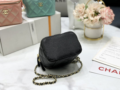 C h a n e l compact 12*10*7