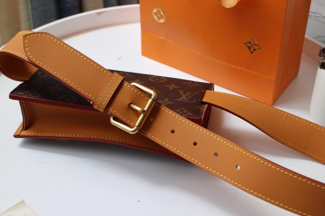 Lv belt bag