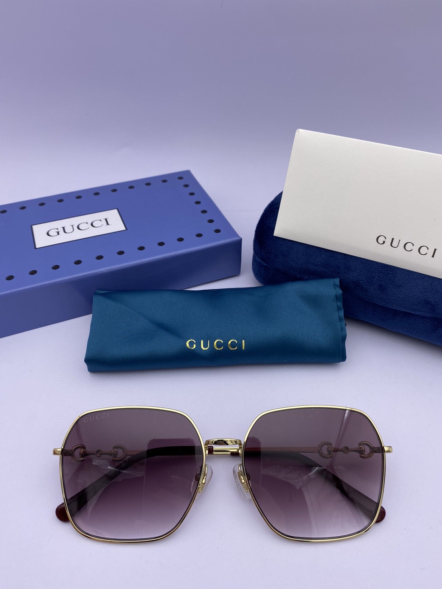 Classic halsf frame sunglasses