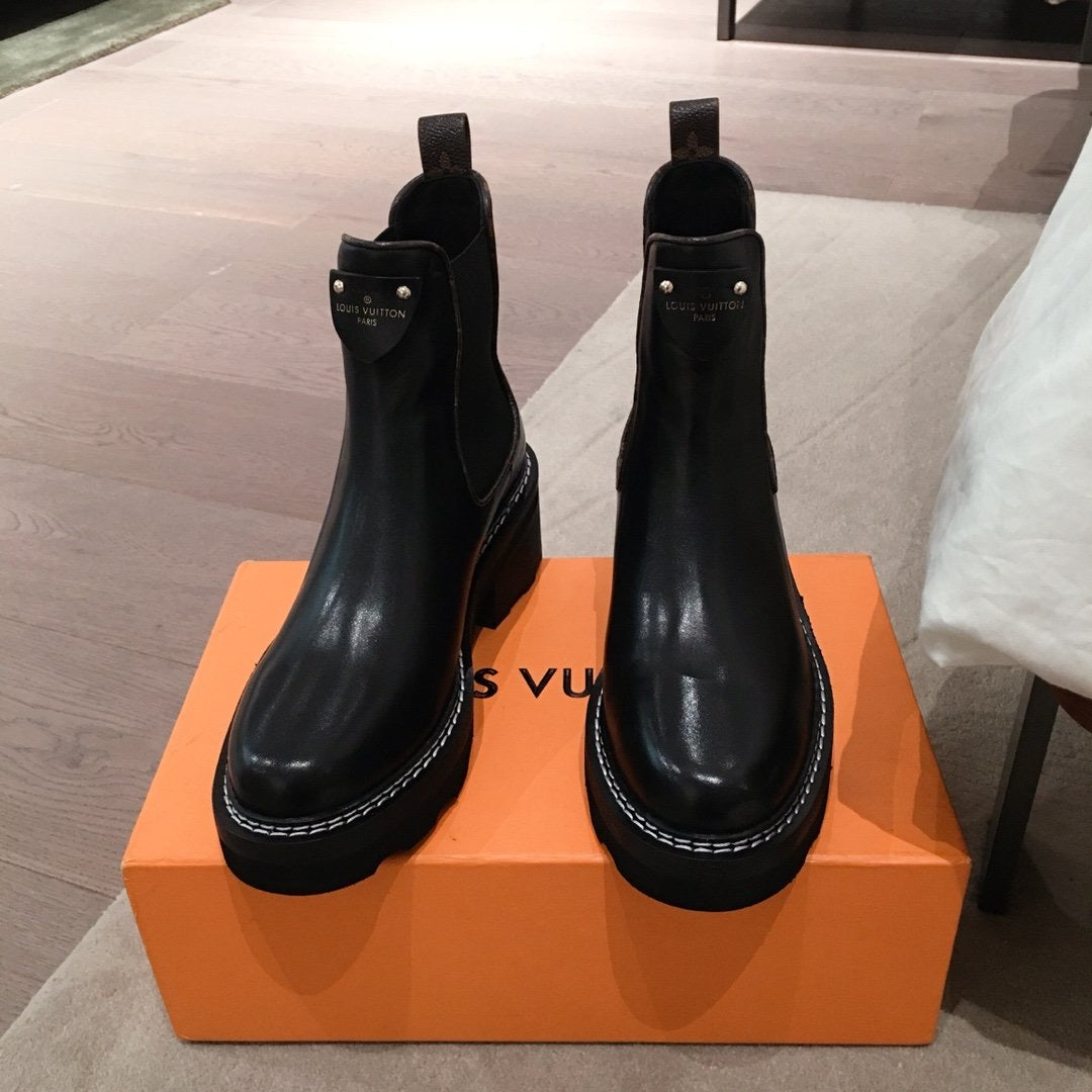 Lv boots 35-39