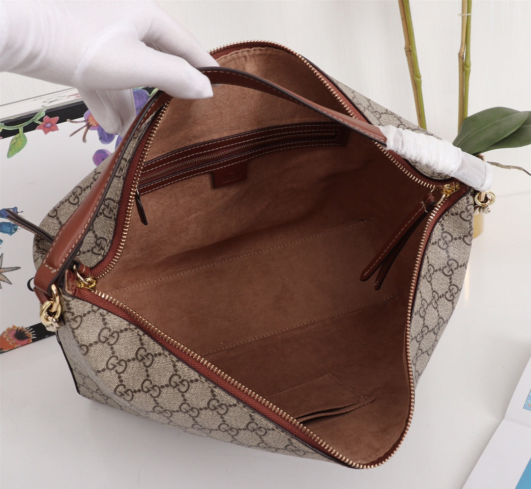 G u c c I  38*30*11CM