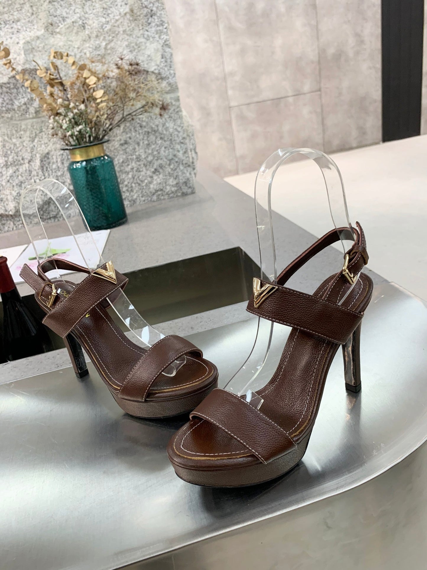 L v 10.5 cm heel 34-42