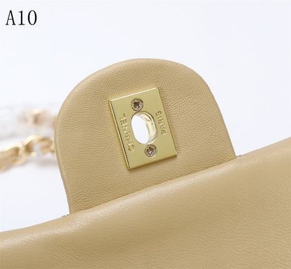 C h a n e l cream 25cm