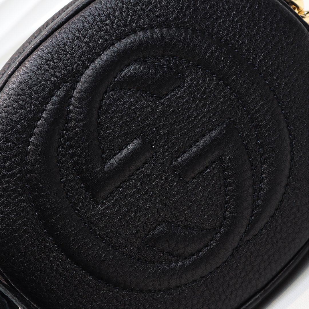 G u c c I black 18x14x4cm