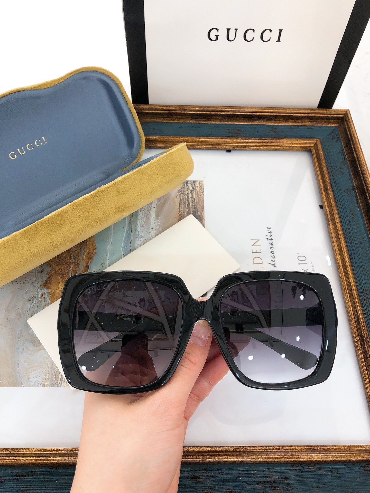 Women sun galsses sunnies