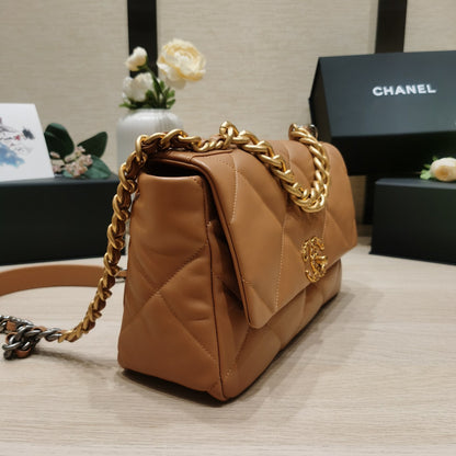 C h a n e l brown 20  30 10(cm)