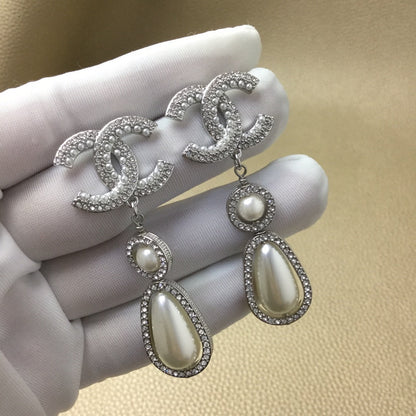 Pearl Fashion earrings