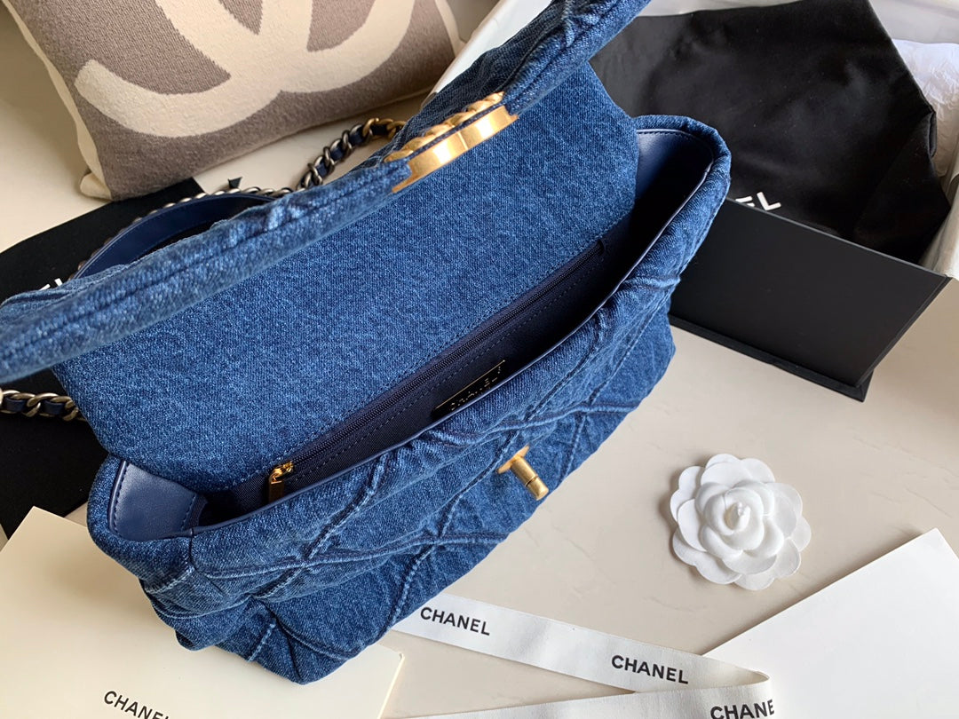 C h a n e l denim 30cm