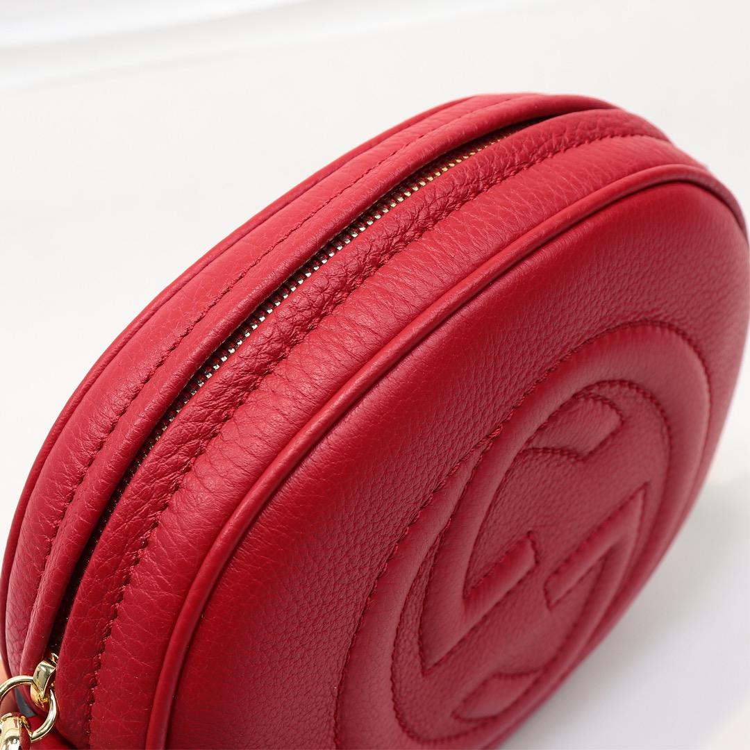 G u c c I red 18x14x4cm